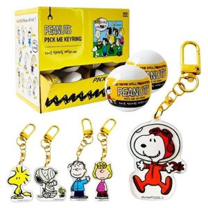 Peanuts Pick Me Key Ring Surprise Ball